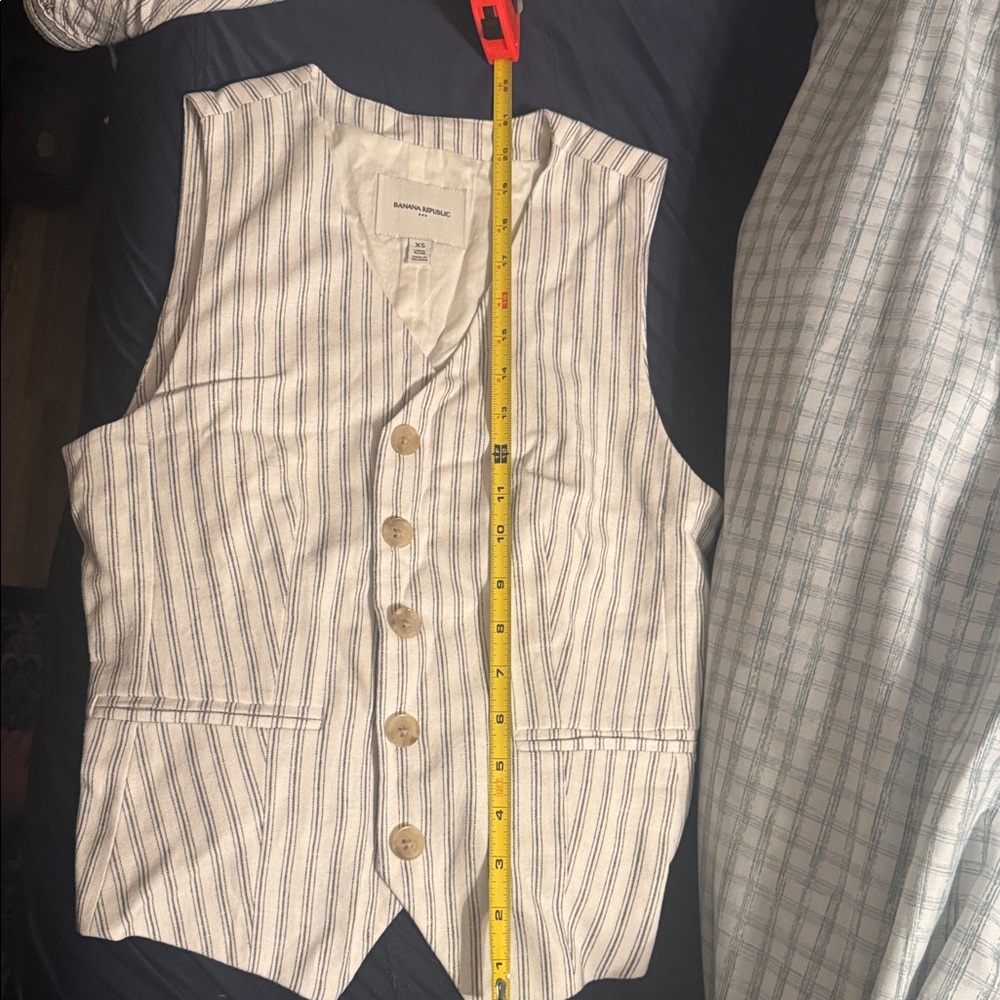 Banana Republic Blue and White linen blend with Stripes - Picture 5 of 6